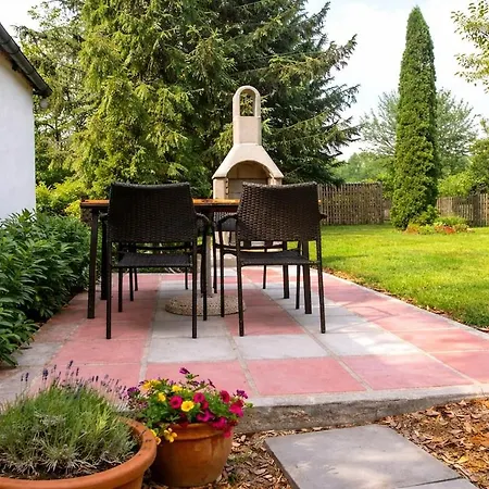 Landlustlausitz - Vor Dresden Mit Sauna, Billard, Terrasse, Garten, Parkplatz Nyaraló Haeslich