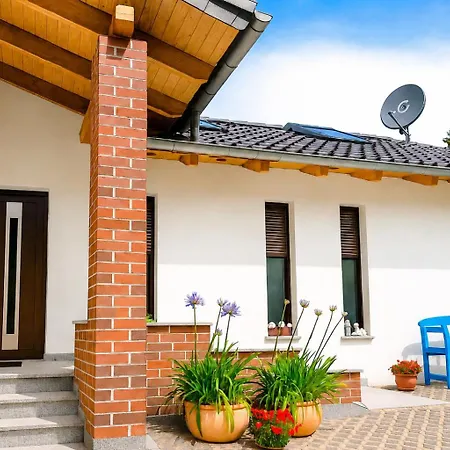 Landlustlausitz - Vor Dresden Mit Sauna, Billard, Terrasse, Garten, Parkplatz * Haeslich
